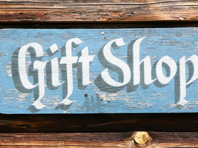 affordable-fashion-and-gift-shop-in-a-prime-location-3