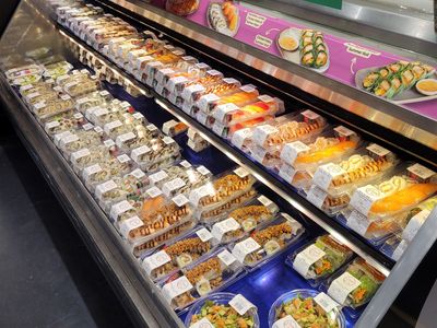 sushi-takeaway-in-woolworths-1