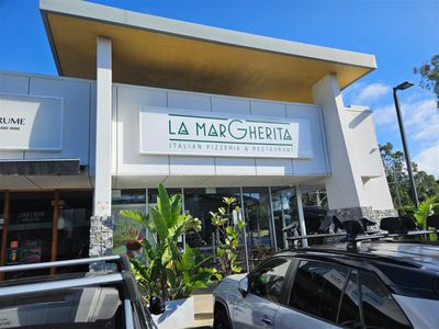 wood-fired-italian-gourmet-pizza-deli-at-gumdale-0