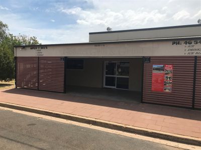 freehold-building-with-cafe-0