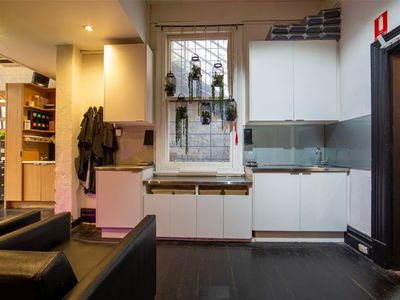 longstanding-hair-salon-with-strong-recurring-clientele-2