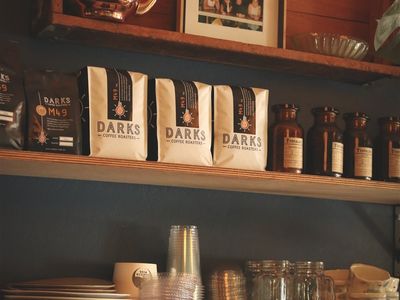 boutique-coffee-shop-0