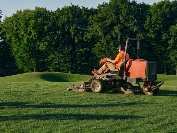 longstanding-lawn-mowing-amp-gardening-business-stable-income-0