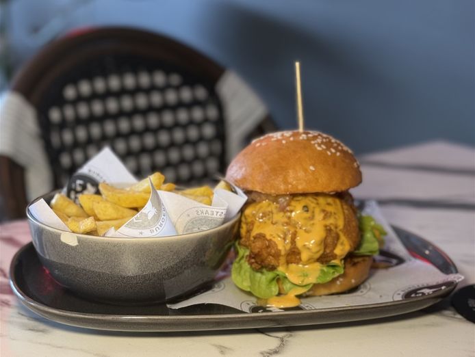 rare-opportunity-a-well-established-restaurant-for-sale-in-brisbane-39-s-western-1