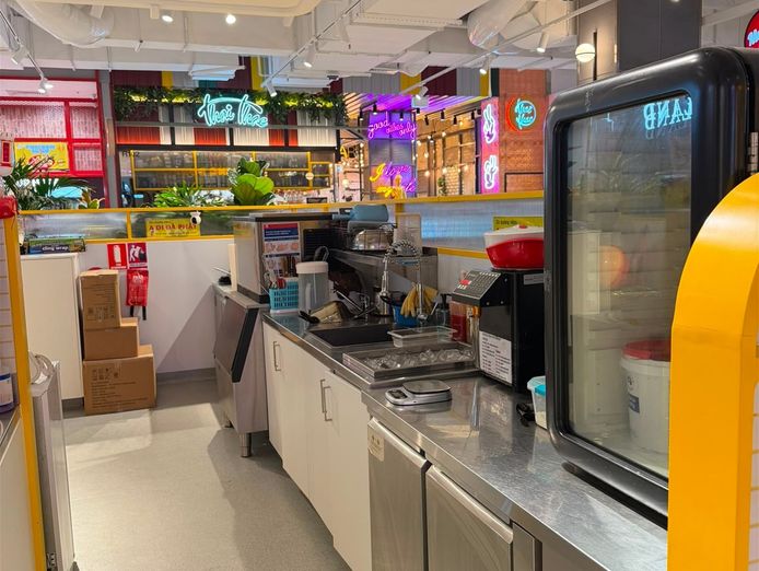 profitable-buble-tea-shop-in-prime-location-amp-huge-growth-potential-2