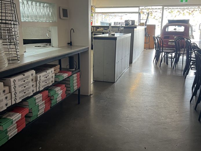 wood-fired-pizza-restaurant-3