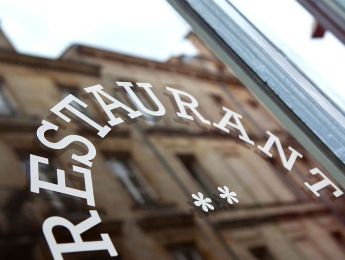 locals-favourite-consistently-booked-out-restaurant-2