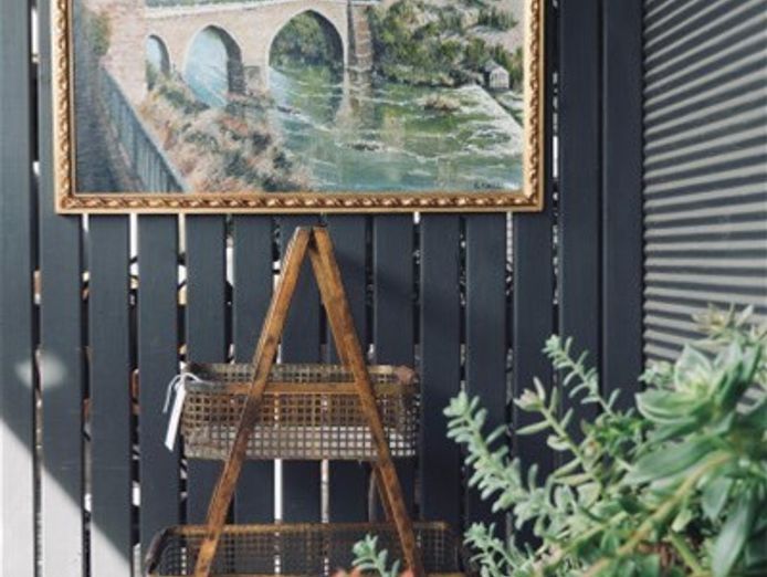 designer-vintage-emporium-amp-cafe-6