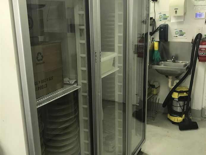 amazing-pizza-shop-1