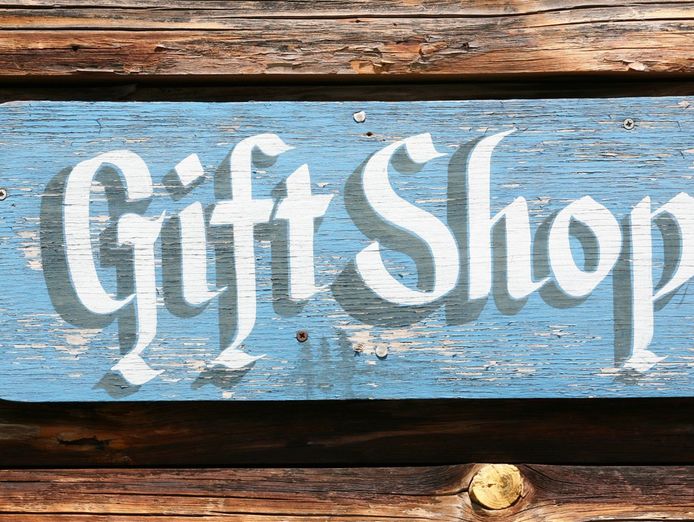 affordable-fashion-and-gift-shop-in-a-prime-location-3