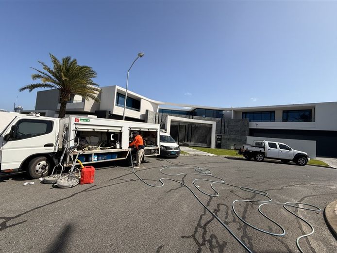 pressure-cleaning-and-gutter-cleaning-0