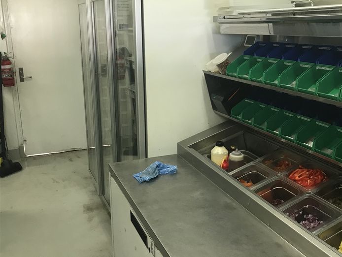 amazing-pizza-shop-3