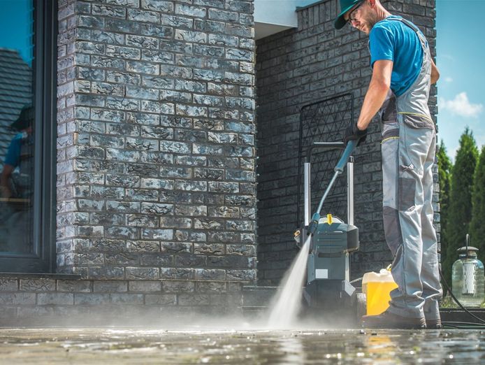 award-winning-cash-cow-of-an-exterior-pressure-cleaning-business-0