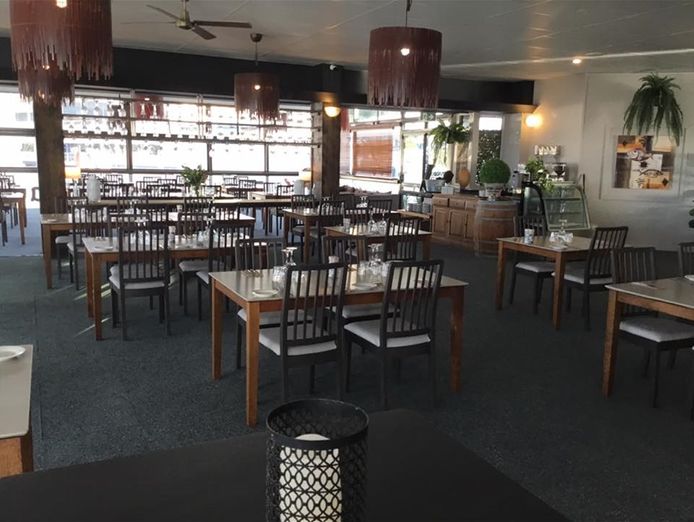 waterfront-dining-3