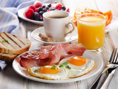 established-cafe-for-sale-fantastic-hervey-bay-marina-location-2