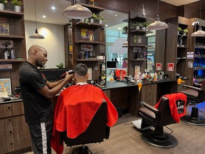 sold-big-barber-delux-full-service-gentlemens-barber-shop-pacific-werri-5