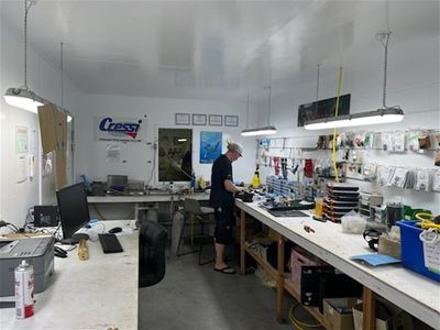 longest-and-largest-divers-world-retail-and-service-2