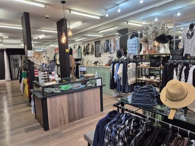 fashion-boutique-devonport-prime-location-loyal-clients-0