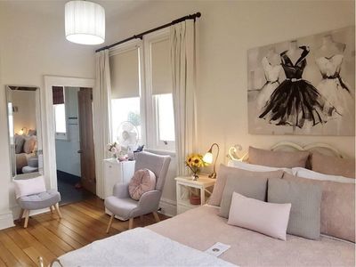 move-to-tasmania-lifestyle-boutique-accommodation-amp-eatery-1