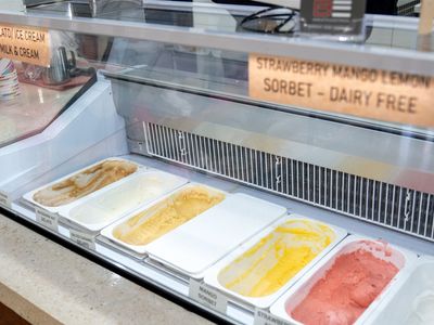 shaylee-strawberries-5