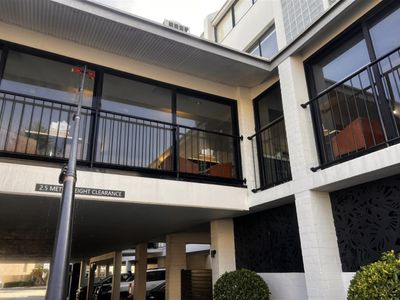 window-cleaning-easy-to-run-2