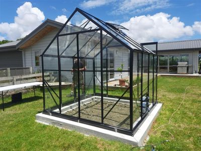 flat-pack-assembly-business-lot-39-s-of-customers-0