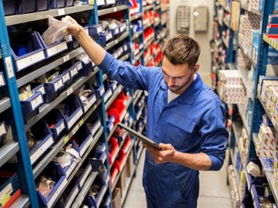 automotive-retail-and-installation-store-consistent-trade-7