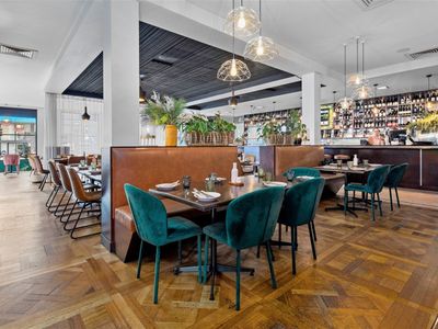 the-metz-restaurant-amp-bar-prime-cbd-location-long-lease-7