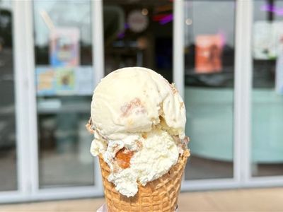 scoop-up-a-sweet-deal-with-hooley-dooley-ice-cream-8