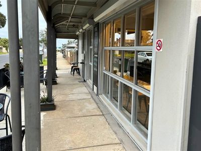 fully-equipped-north-shore-caf-233-ready-to-relaunch-8