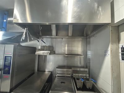 anglesea-food-hub-turnkey-coastal-setup-8
