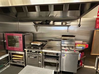 fully-equipped-north-shore-caf-233-ready-to-relaunch-5