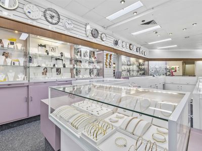 highly-respected-central-queensland-jeweller-6