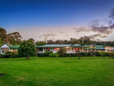 rare-freehold-coastal-lodge-boutique-accommodation-1