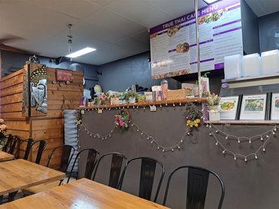 established-thai-restaurant-strong-local-following-3
