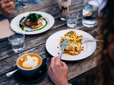 well-known-cafe-open-7-days-a-week-2