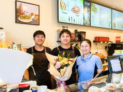 annes-pantry-bakery-cafe-local-favourite-prime-location-1