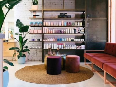 discover-the-pinnacle-of-luxury-with-blondie-salon-7