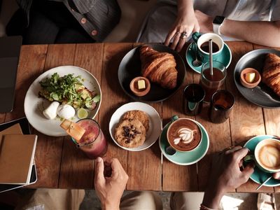 busy-bayside-cafe-loyal-trade-strong-daily-sales-0