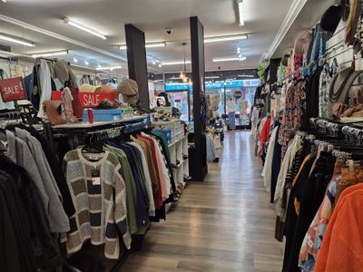 fashion-amp-clothing-retail-devonport-4