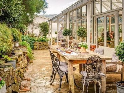 tasmania-lifestyle-accommodation-amp-events-venue-2
