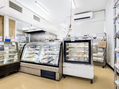 thriving-regional-bakery-strong-profits-50-years-4