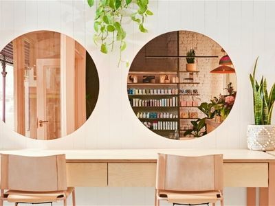 discover-the-pinnacle-of-luxury-with-blondie-salon-6