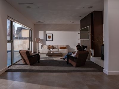 coming-soon-property-staging-business-residential-styling-7