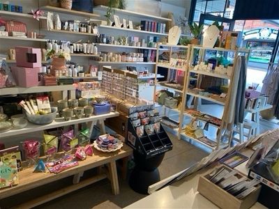 beautiful-boutique-growing-online-store-5