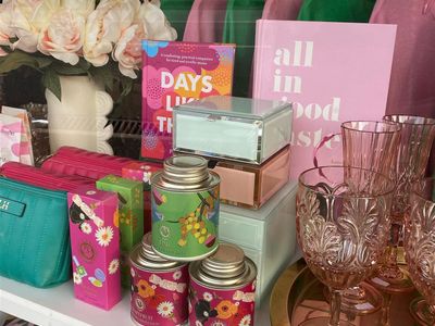 retail-amp-online-store-fashion-gift-amp-lifestyle-4