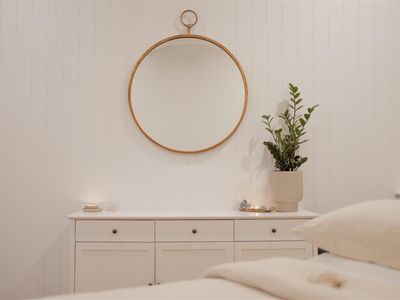 established-low-risk-holistic-amp-allied-health-clinic-3