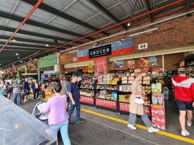 the-south-melbourne-market-grocer-3