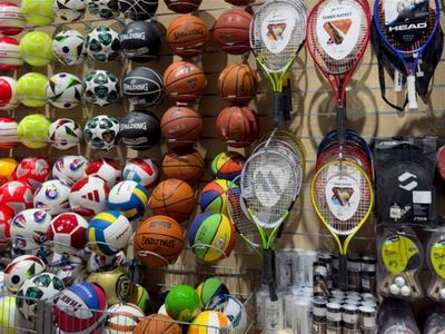 sports-footwear-amp-apparel-store-manager-in-place-3