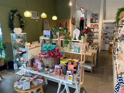 retail-amp-online-store-fashion-gift-amp-lifestyle-2